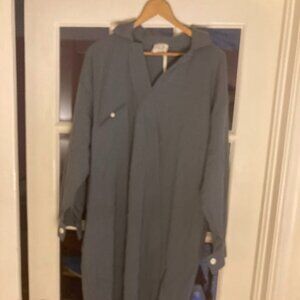 Stunning Alysi Creme Grey Dress